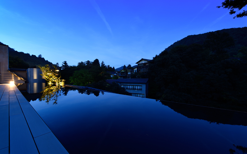 谷重義行建築像景